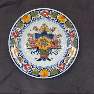 1981 Royal Delft Multi-color Flowers Basket Plate 5.5” - RARE Vintage Mint‎